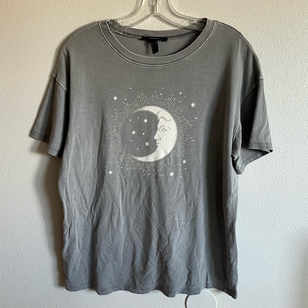 Forever 21 Women’s Medium Grey And White Moon Short Sleeve T-Shirt